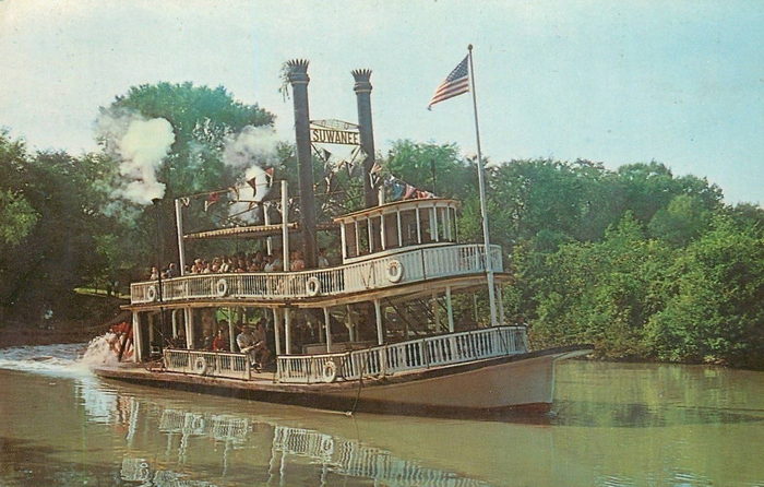 Suwanee Park and Steamboat - Old Postcard